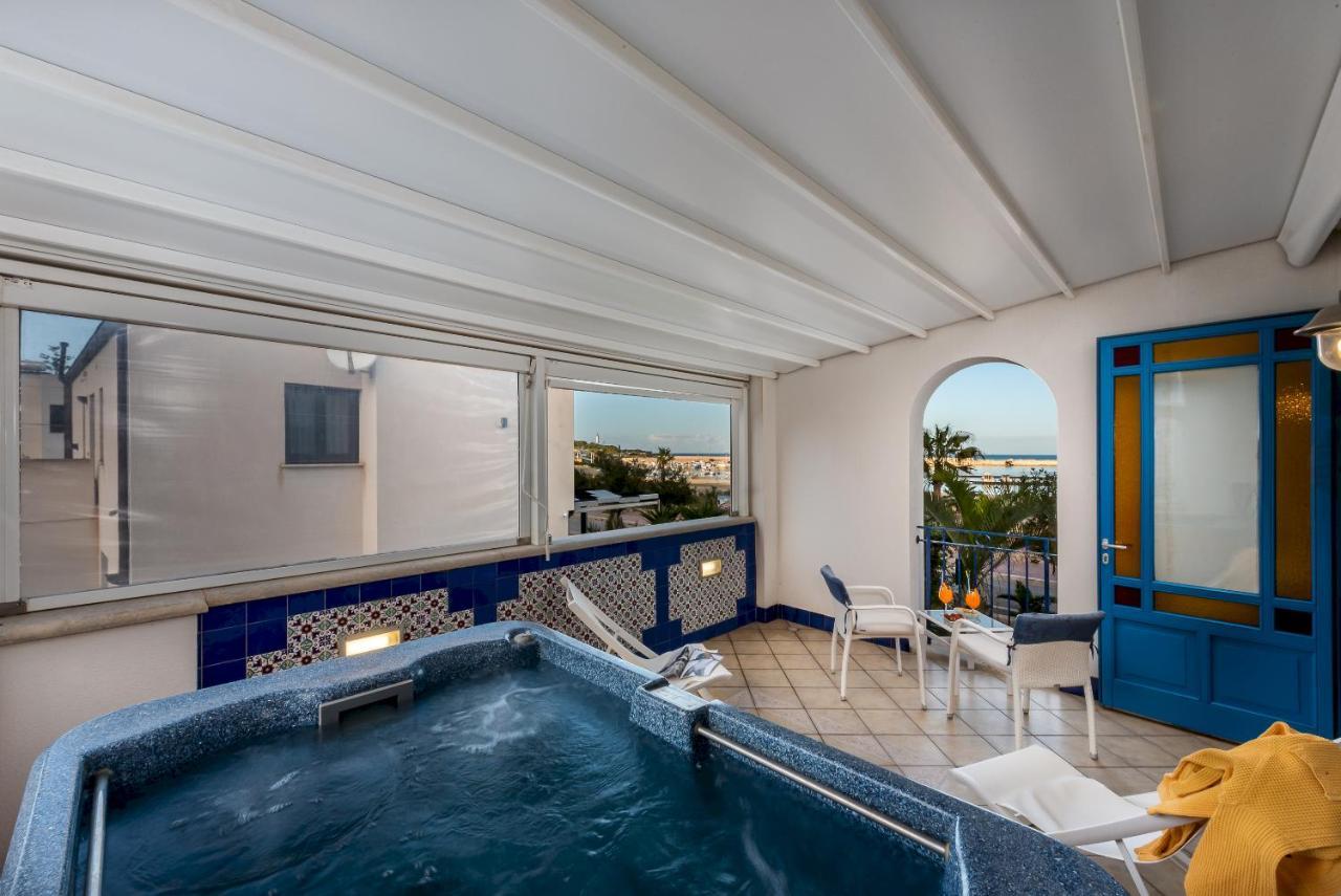 Hotel Ristorante Mediterraneo Faro San Vito Lo Capo Exteriör bild