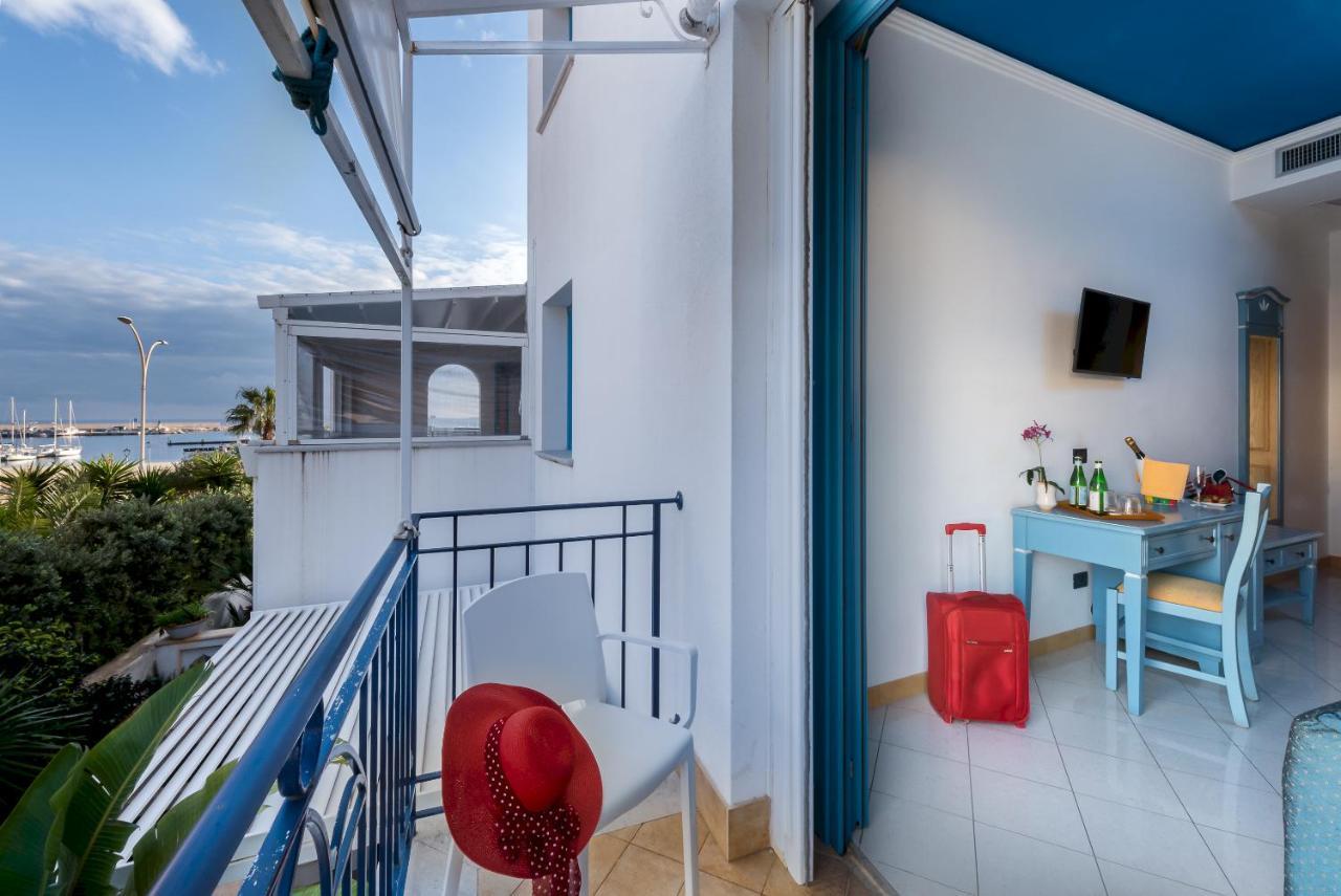 Hotel Ristorante Mediterraneo Faro San Vito Lo Capo Exteriör bild