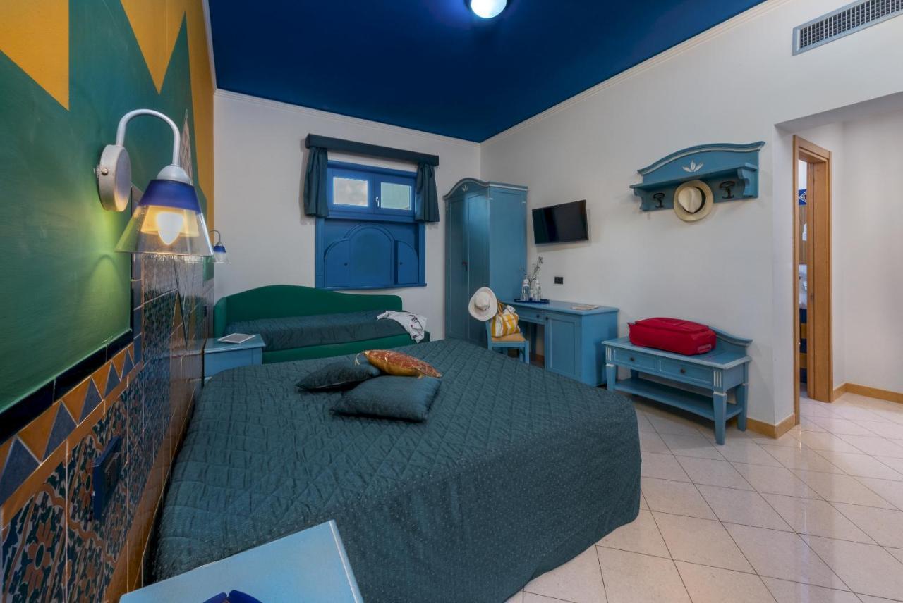 Hotel Ristorante Mediterraneo Faro San Vito Lo Capo Exteriör bild