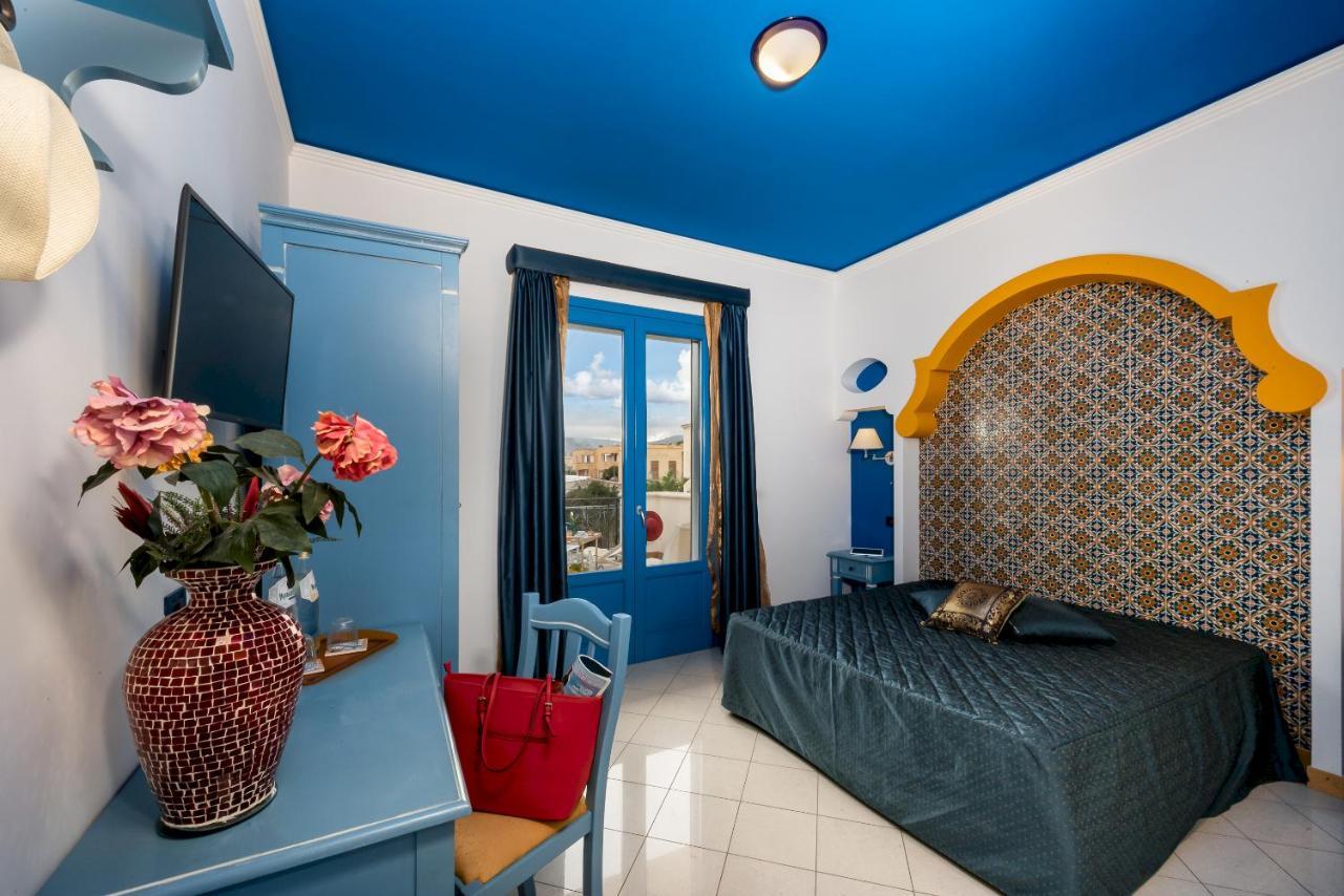 Hotel Ristorante Mediterraneo Faro San Vito Lo Capo Exteriör bild
