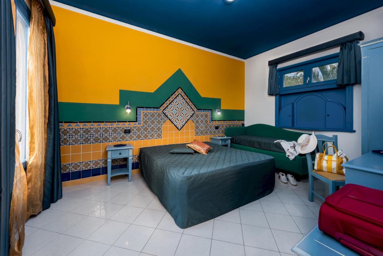 Hotel Ristorante Mediterraneo Faro San Vito Lo Capo Exteriör bild