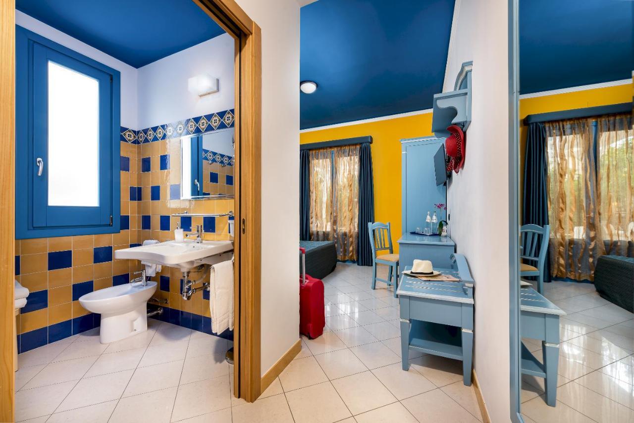 Hotel Ristorante Mediterraneo Faro San Vito Lo Capo Exteriör bild