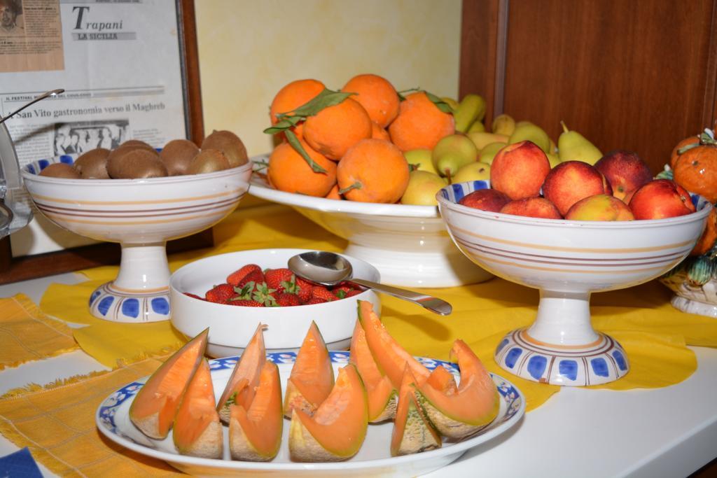 Hotel Ristorante Mediterraneo Faro San Vito Lo Capo Exteriör bild