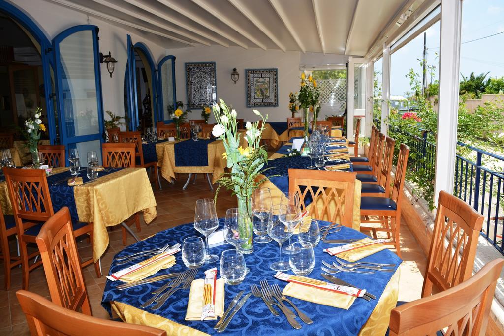 Hotel Ristorante Mediterraneo Faro San Vito Lo Capo Exteriör bild