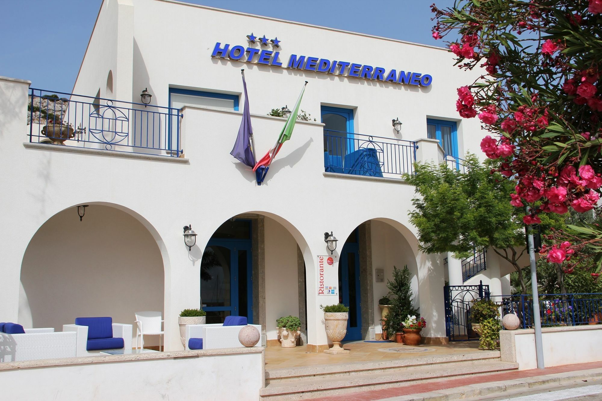 Hotel Ristorante Mediterraneo Faro San Vito Lo Capo Exteriör bild