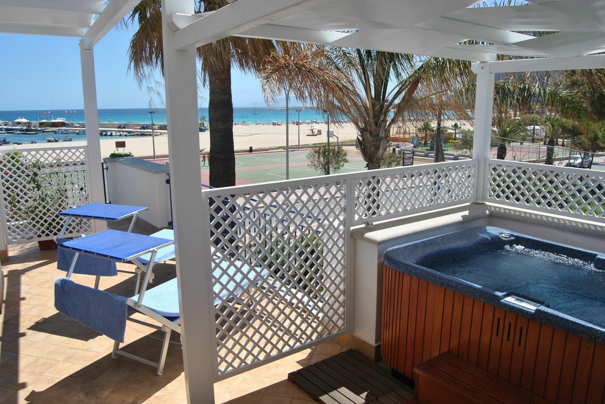Hotel Ristorante Mediterraneo Faro San Vito Lo Capo Exteriör bild